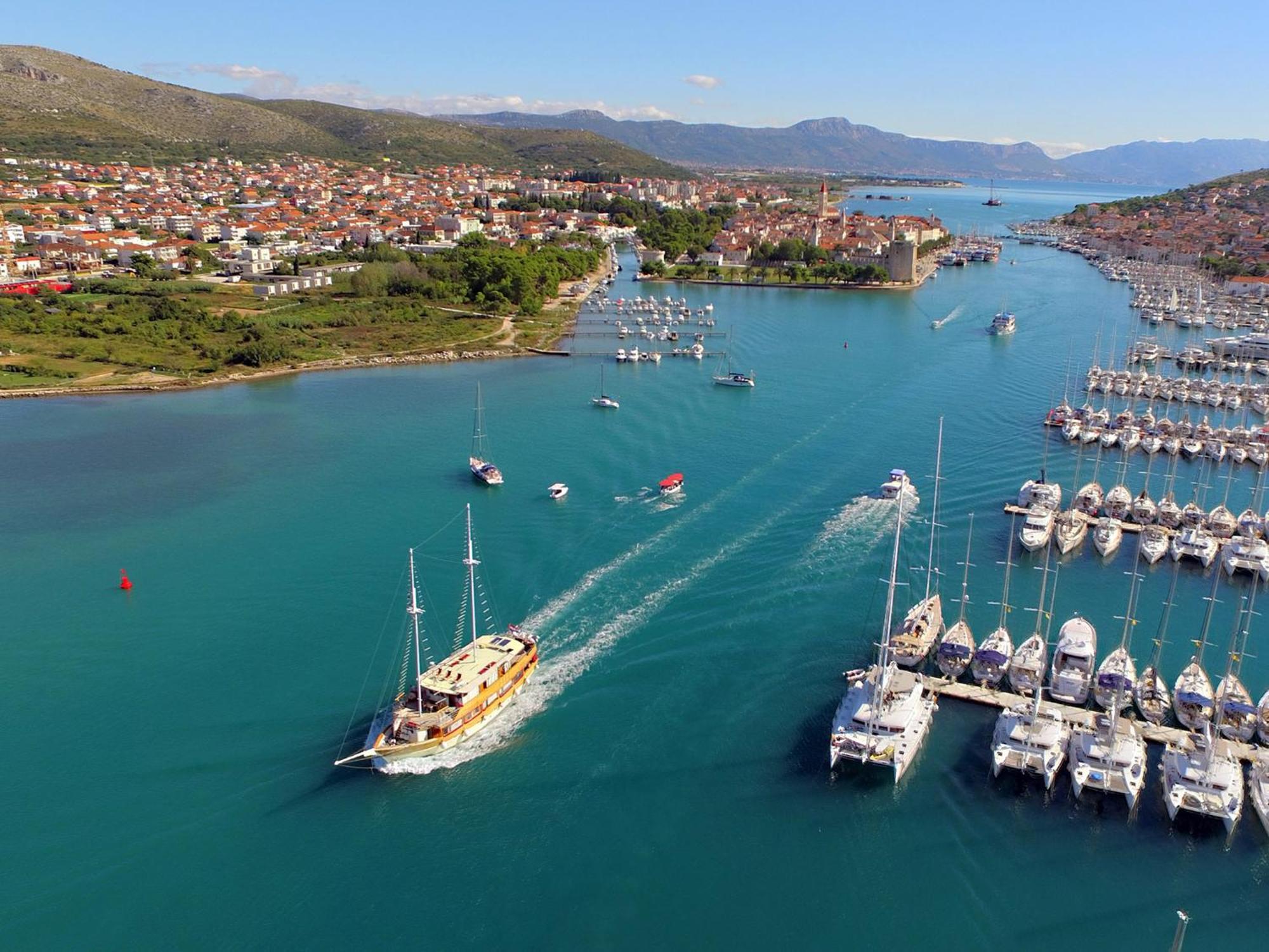 Apartment Flynn Trogir Bagian luar foto