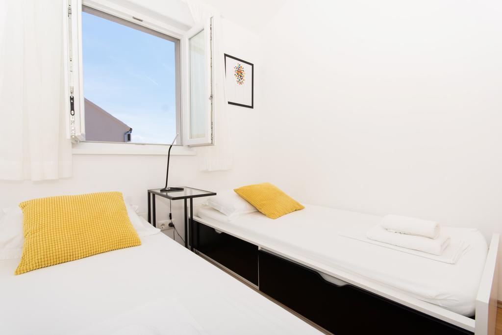Apartment Flynn Trogir Bagian luar foto